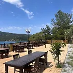 Hotel Teras *